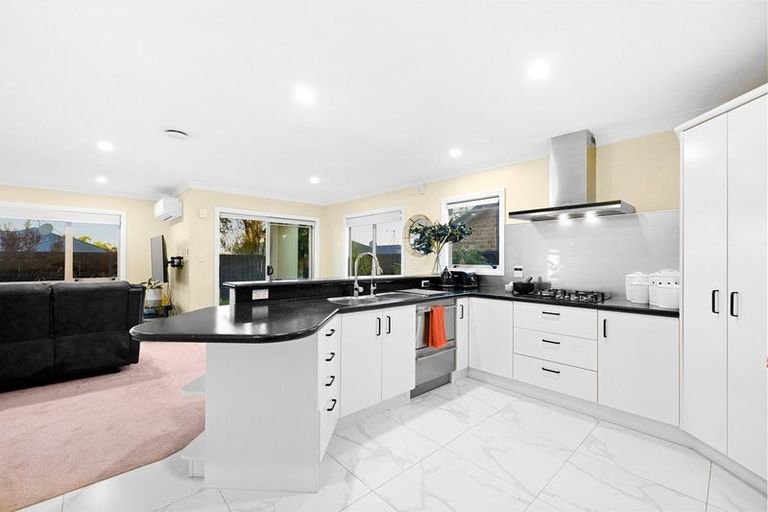 Photo of property in 21 Portobello Way, Huntington, Hamilton, 3210