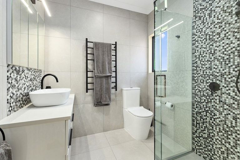 Photo of property in 10 Zetland Street, Highbury, Wellington, 6012