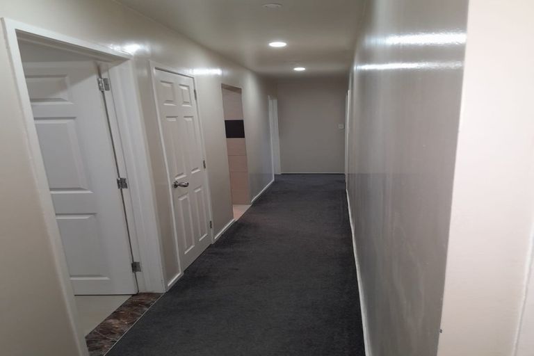 Photo of property in 14 Serrano Place, Clover Park, Auckland, 2023