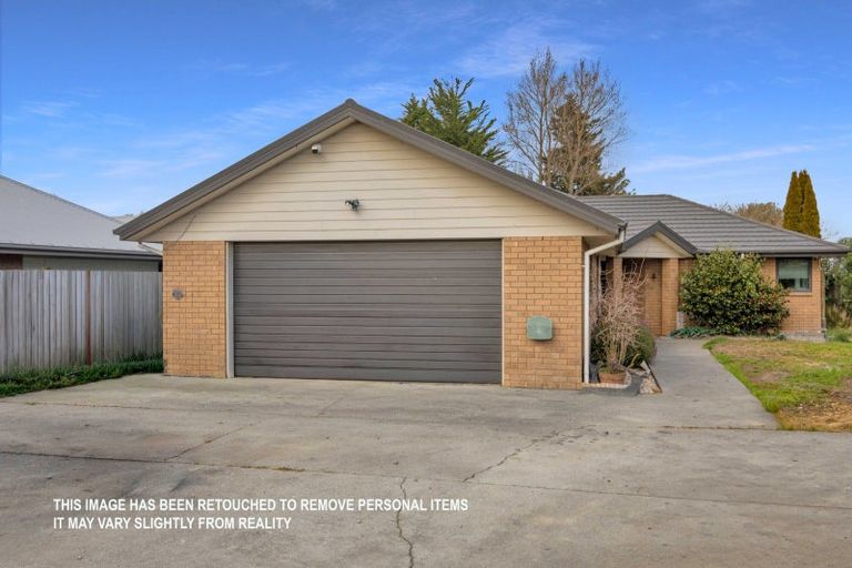 Photo of property in 17 Stanwood Grove, Darfield, 7510