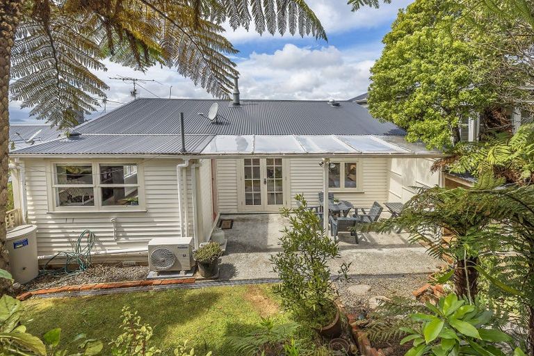 Photo of property in 17 Mitchell Street, Brooklyn, Wellington, 6021