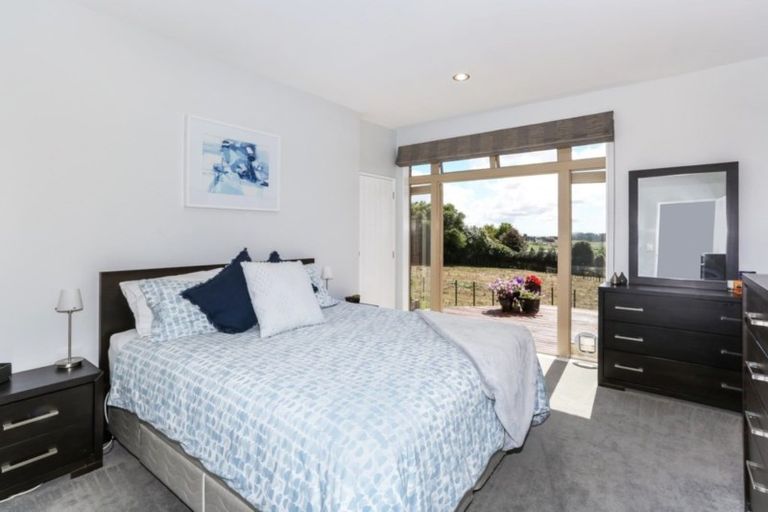 Photo of property in 105 Medhurst Road, Bombay, 2675