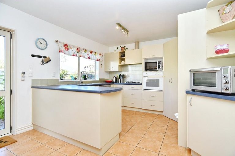 Photo of property in 12 Thornley Place, Woodend, 7610