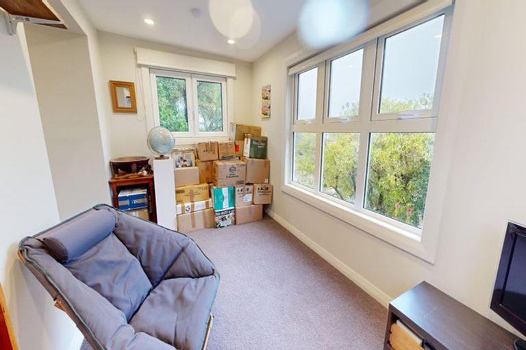 Photo of property in 55 Palliser Road, Roseneath, Wellington, 6011