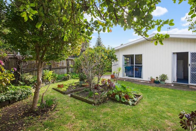 Photo of property in 74b Matatua Road, Raumati Beach, Paraparaumu, 5032