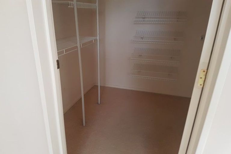 Photo of property in 46 Dalfield Place, Highbury, Palmerston North, 4412