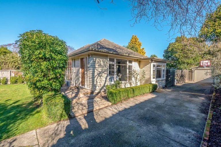 Photo of property in 49 Wayside Avenue, Burnside, Christchurch, 8053