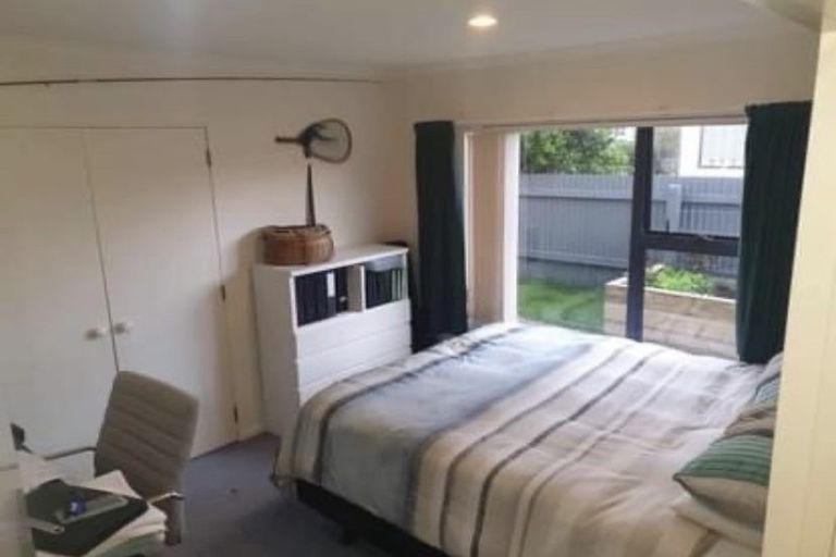 Photo of property in 81b Brooklands Road, Brooklands, New Plymouth, 4310