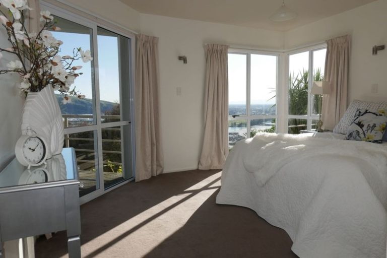 Photo of property in 104 Cannon Hill Crescent, Mount Pleasant, Christchurch, 8081