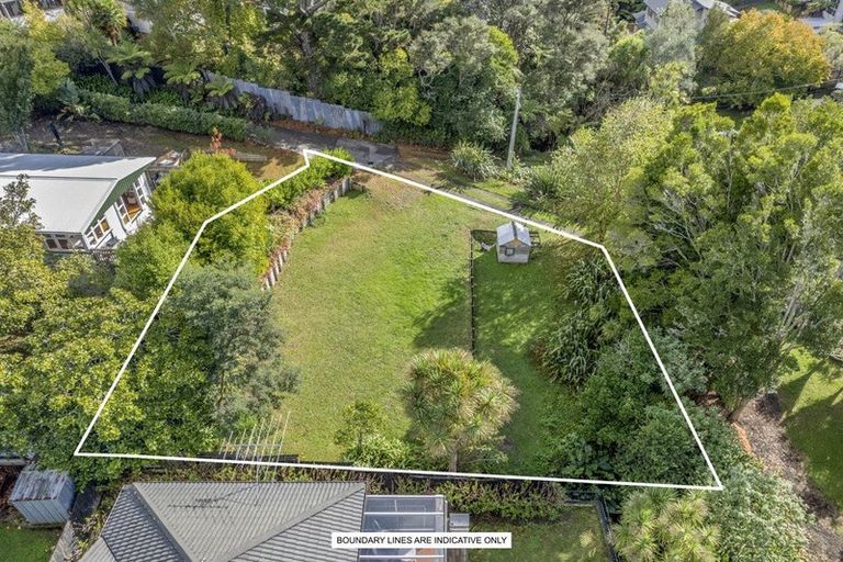 Photo of property in 82b Atkinson Road, Titirangi, Auckland, 0604