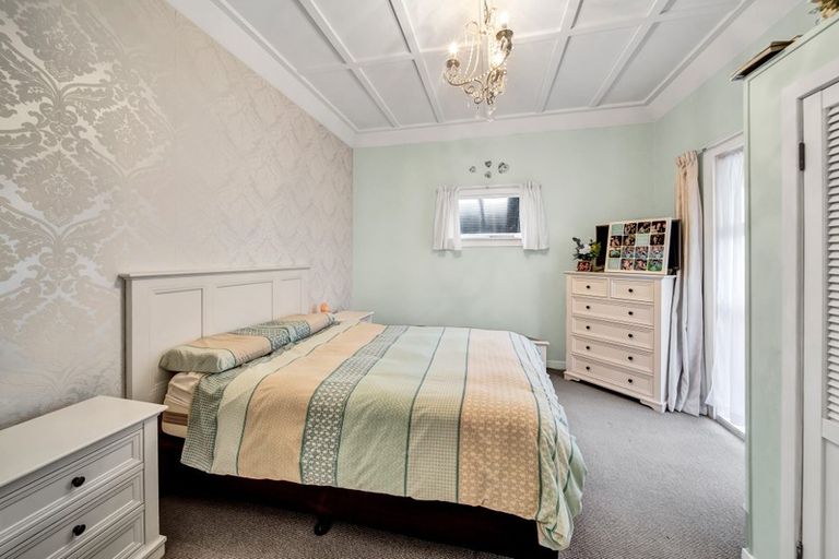 Photo of property in 53 Disraeli Street, Hawera, 4610