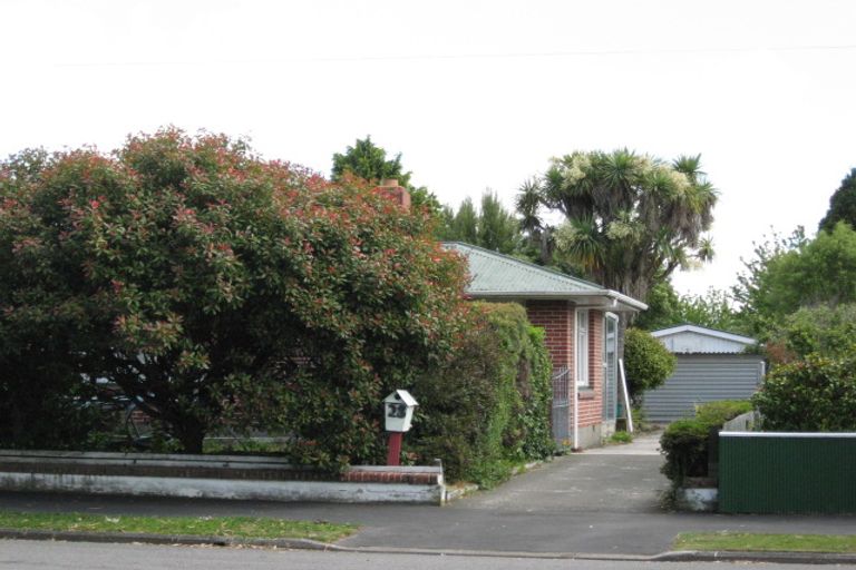 Photo of property in 28 Kendal Avenue, Burnside, Christchurch, 8053