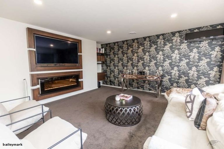 Photo of property in 109c Moncks Spur Road, Redcliffs, Christchurch, 8081