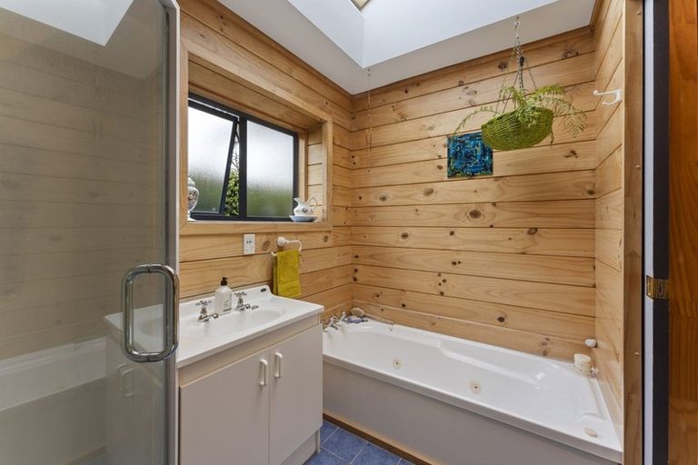 Photo of property in 9 Donegal Grove, Birchville, Upper Hutt, 5018