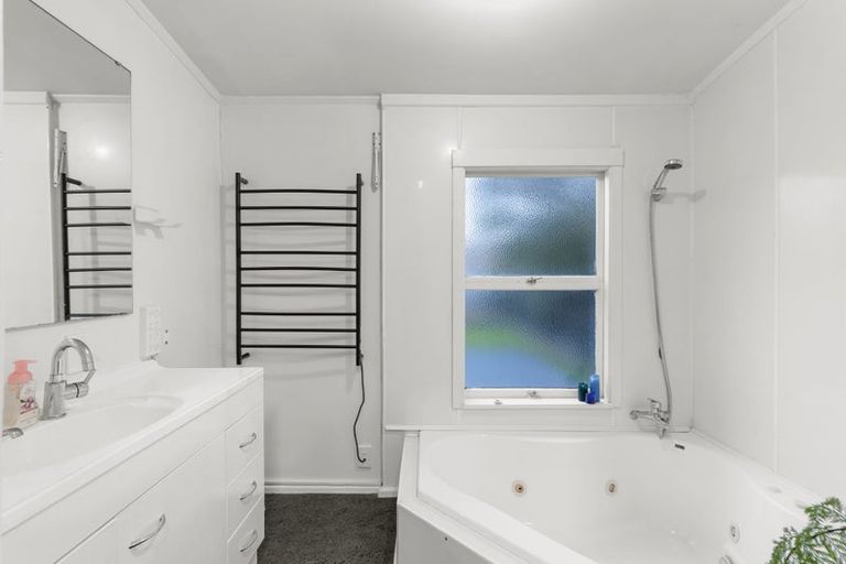 Photo of property in 17 Mackenzie Avenue, Woolston, Christchurch, 8023