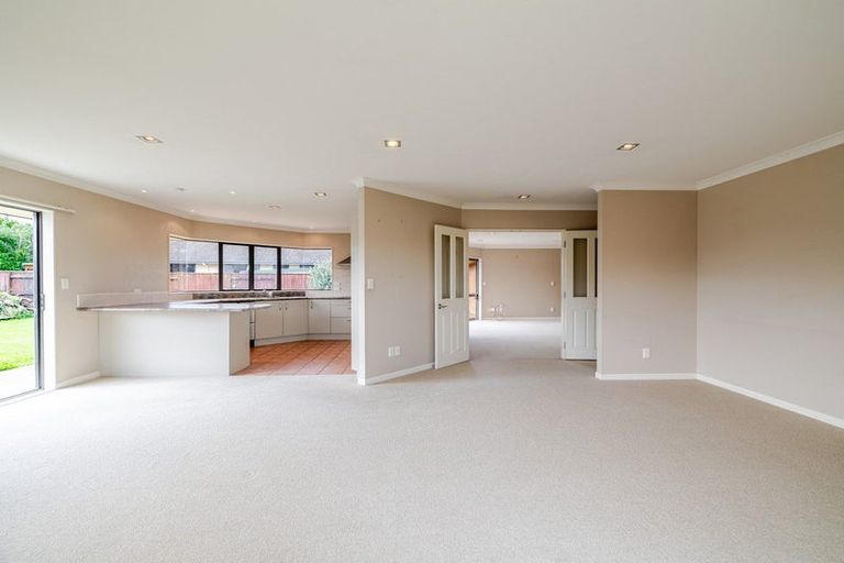 Photo of property in 66 Royal Oak Drive, Kelvin Grove, Palmerston North, 4414