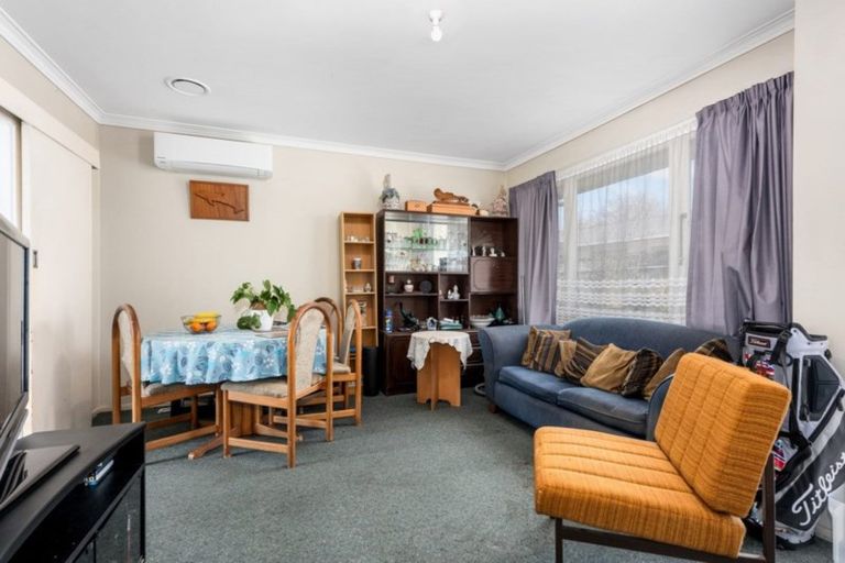 Photo of property in 2/6 Granville Street, Silverstream, Upper Hutt, 5019