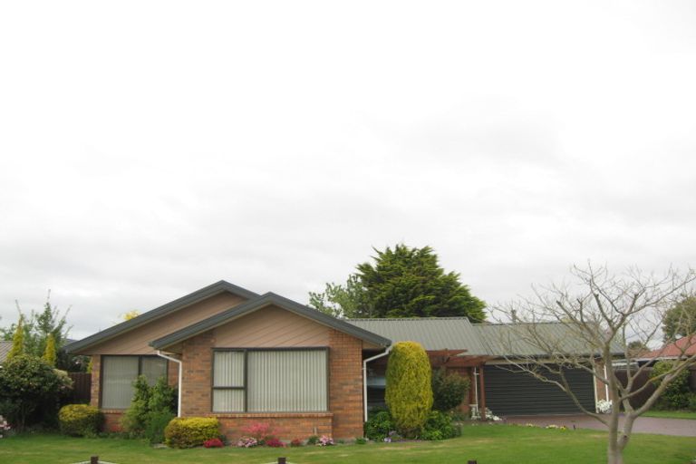 Photo of property in 7 Hibiscus Place, Redwood, Christchurch, 8051