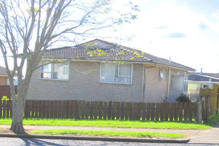 Photo of property in 92 Boundary Road, Clover Park, Auckland, 2019