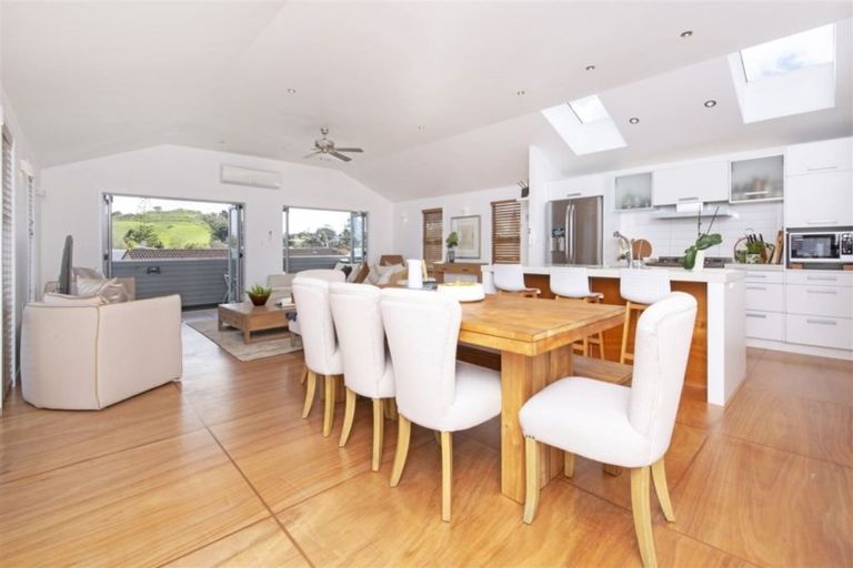 Photo of property in 351 Bucklands Beach Road, Bucklands Beach, Auckland, 2012
