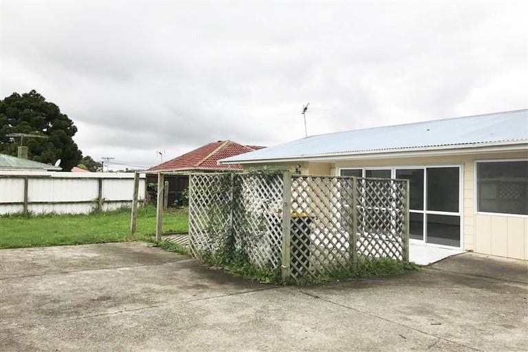 Photo of property in 2/3 Ellen Street, Manurewa East, Auckland, 2102