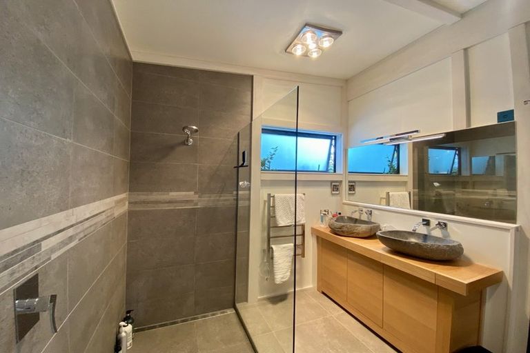 Photo of property in 11a Moana Heights, Waikawa, Picton, 7220