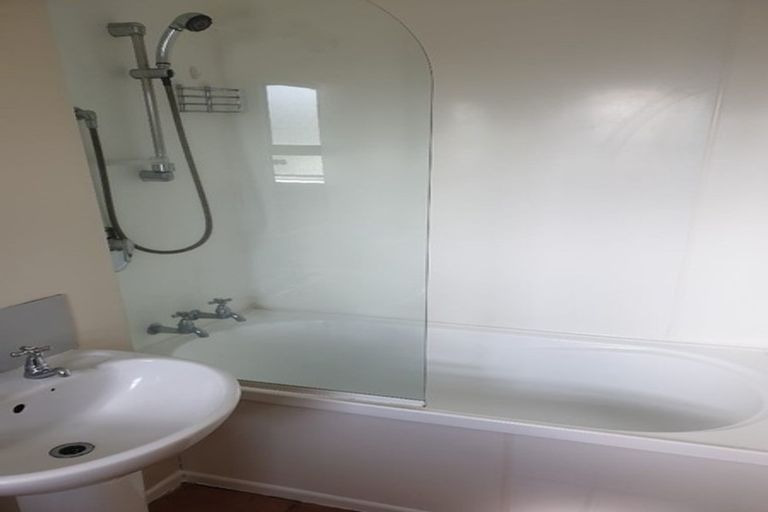 Photo of property in 9/52 Russell Terrace, Berhampore, Wellington, 6023