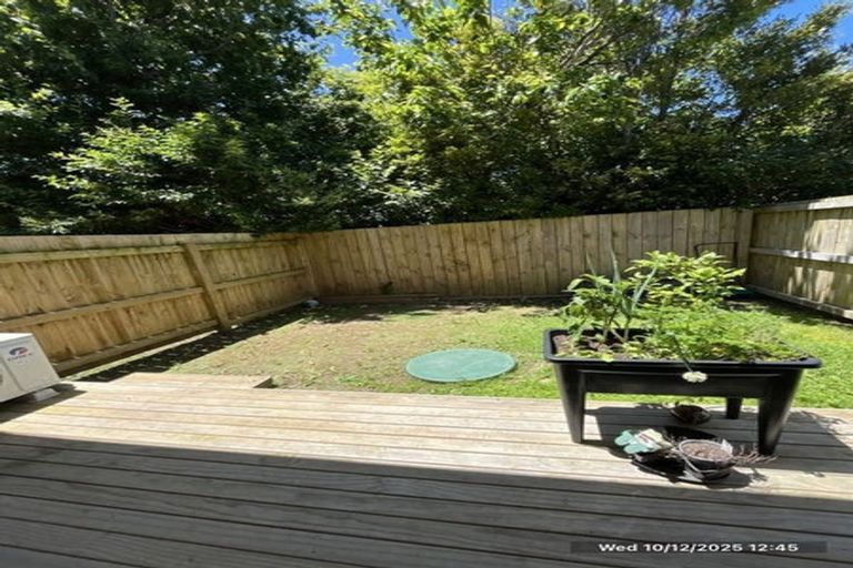 Photo of property in 10/241 Don Buck Road, Massey, Auckland, 0614