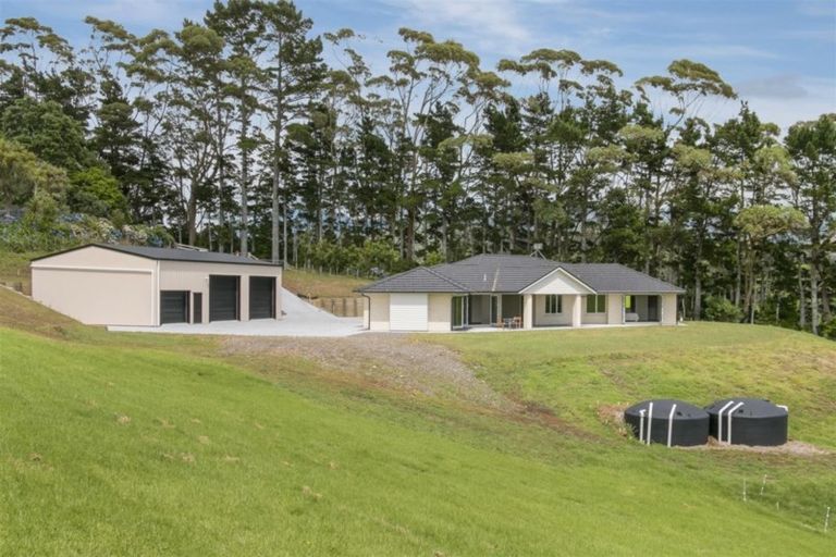 Photo of property in 202b Thompsons Track, Aongatete, 3178