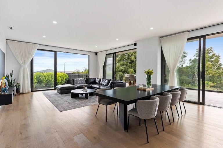 Photo of property in 326 Flat Bush School Road, Flat Bush, Auckland, 2019