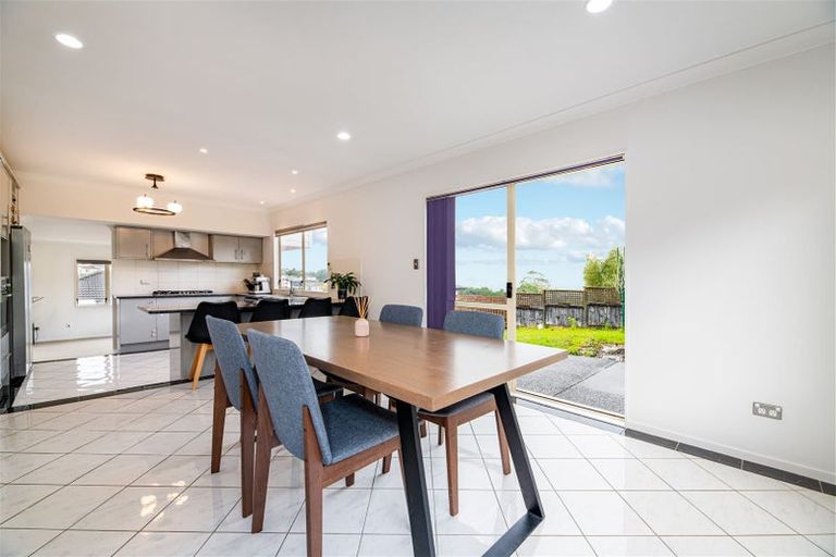 Photo of property in 23 Virginia Street, Henderson, Auckland, 0612