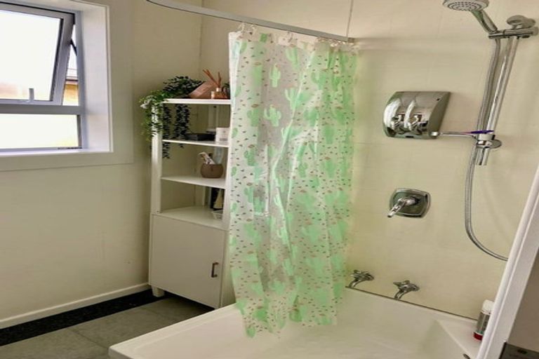 Photo of property in 73 Park Street, Winton, 9720