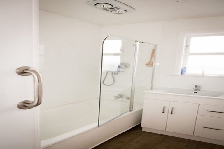 Photo of property in 11a Barsi Grove, Avalon, Lower Hutt, 5011