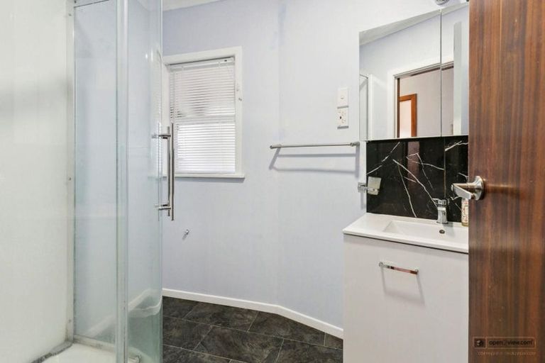 Photo of property in 12 Camrose Grove, Kingston, Wellington, 6021