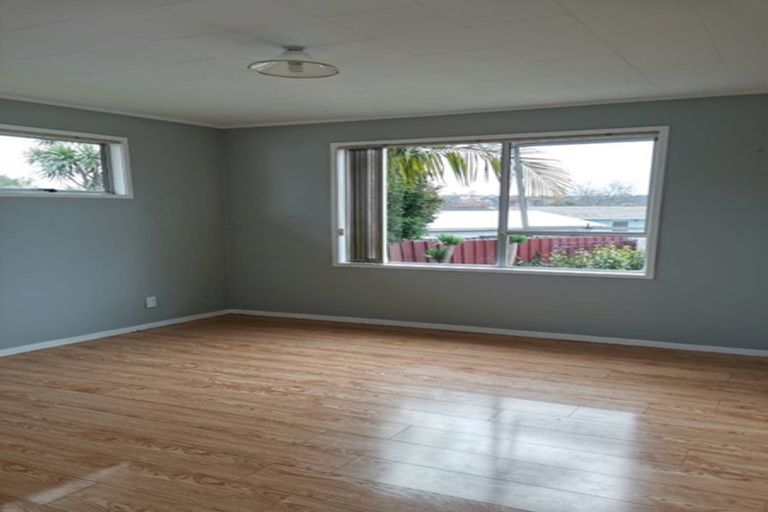 Photo of property in 14 Tango Place, Henderson, Auckland, 0610
