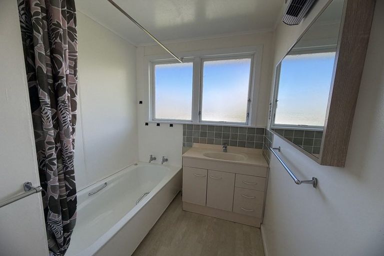 Photo of property in 19 Arene Grove, Titahi Bay, Porirua, 5022