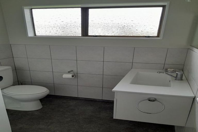 Photo of property in 1 Moana Terrace, Snells Beach, 0920