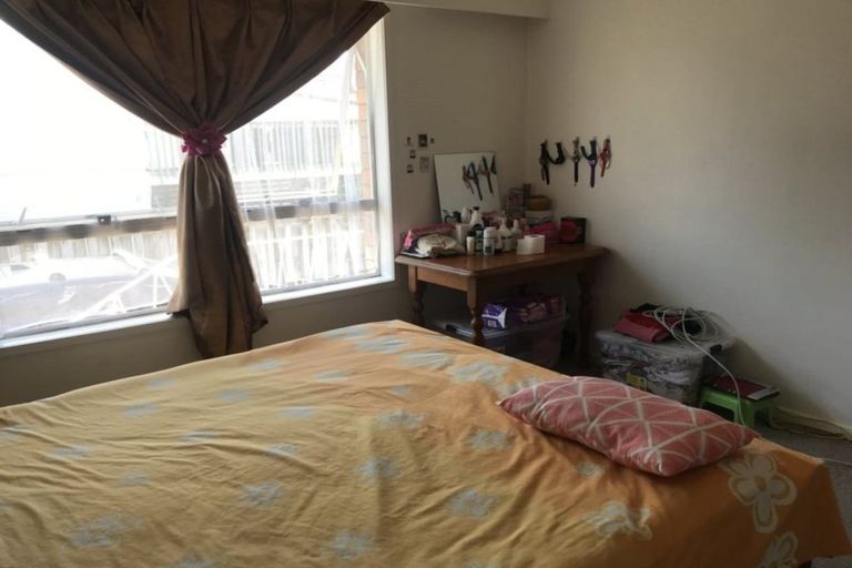 Photo of property in 3/178 Chivalry Road, Glenfield, Auckland, 0629