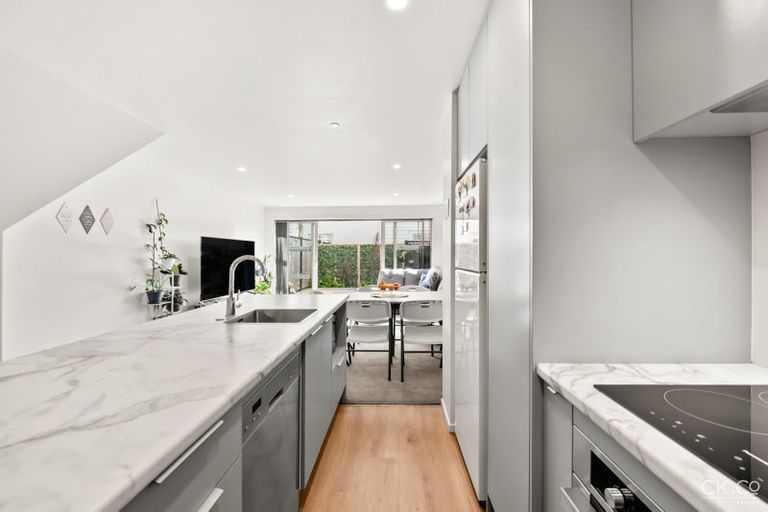 Photo of property in 1115b High Street, Taita, Lower Hutt, 5011