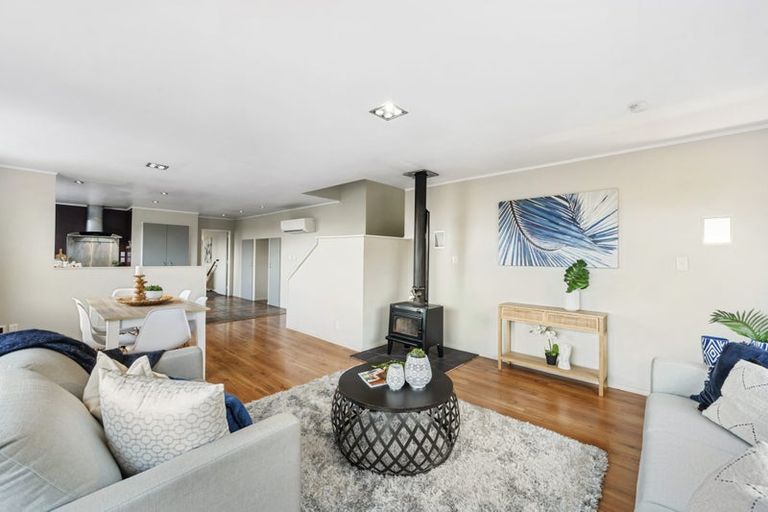 Photo of property in 3 Clementine Way, Crofton Downs, Wellington, 6035