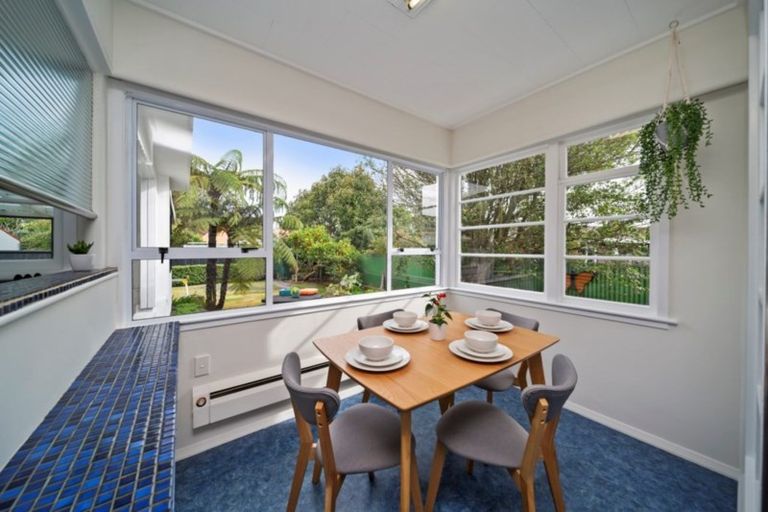 Photo of property in 14 Dives Avenue, Hawera, 4610