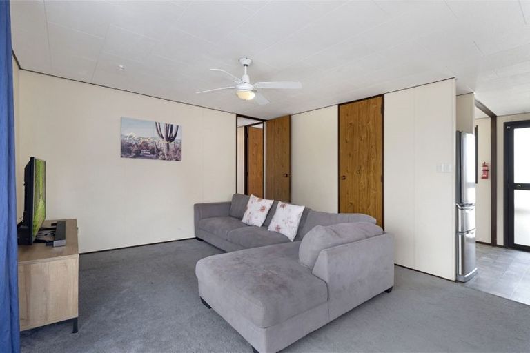 Photo of property in 34a Riserra Drive, Ranui, Auckland, 0612