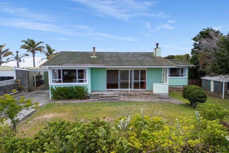 Photo of property in 1130 Papamoa Beach Road, Papamoa Beach, Papamoa, 3118