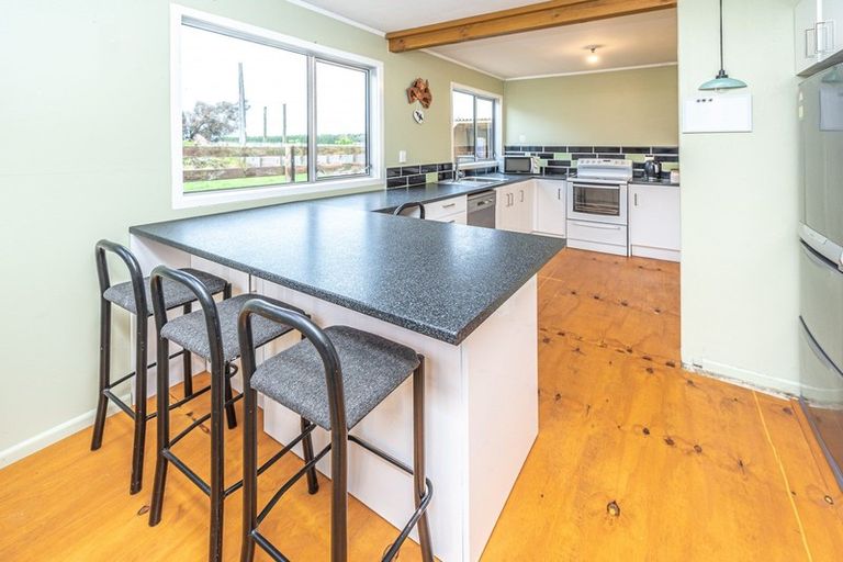 Photo of property in 1 Lupton Street, Waverley, 4510