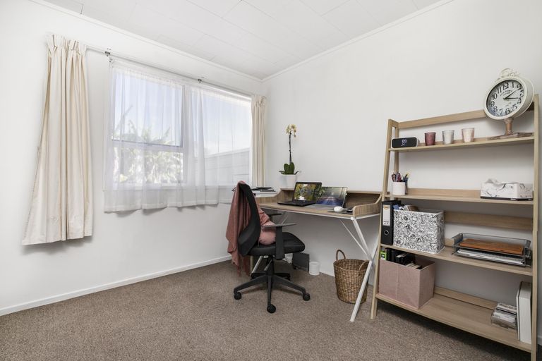 Photo of property in 1/38 Boundary Road, Clover Park, Auckland, 2019