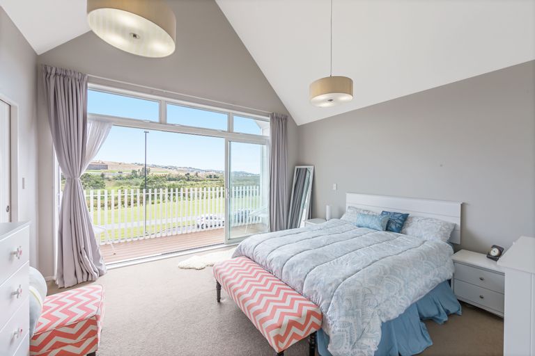 Photo of property in 255 Millwater Parkway, Silverdale, 0932