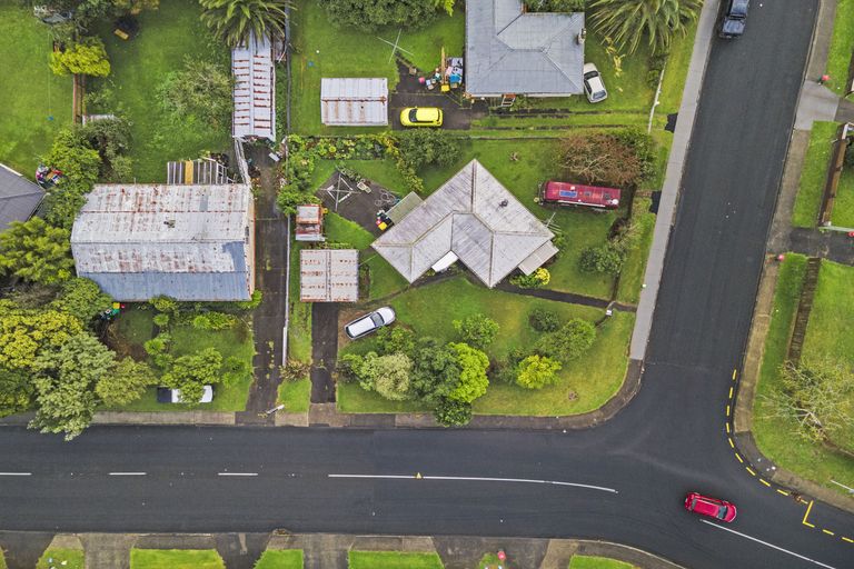 Photo of property in 2 President Avenue, Papakura, 2110