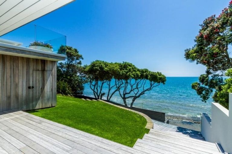 Photo of property in 2/34 Whitby Crescent, Mairangi Bay, Auckland, 0630