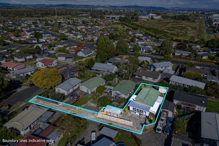 Photo of property in 2/10 Nearco Street, Randwick Park, Auckland, 2105