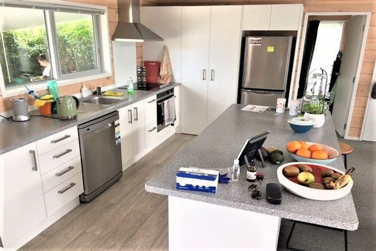 Photo of property in 56a Bay Street, Red Beach, 0932